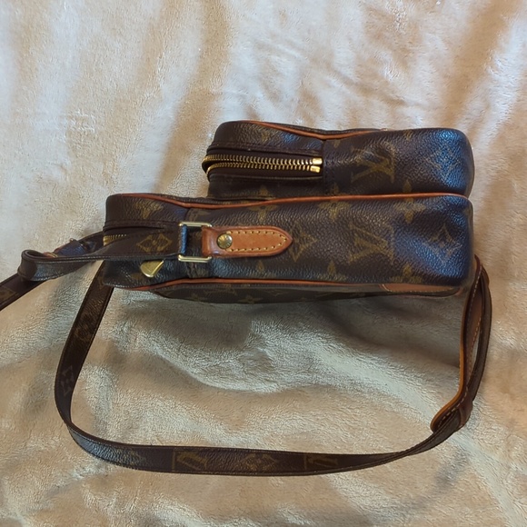 Auth Louis Vuitton Crosbody #TH08R0 - Picture 3 of 15